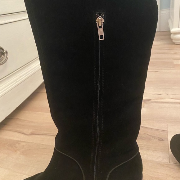 Ugg suede knee-high boots - Picture 3 of 5
